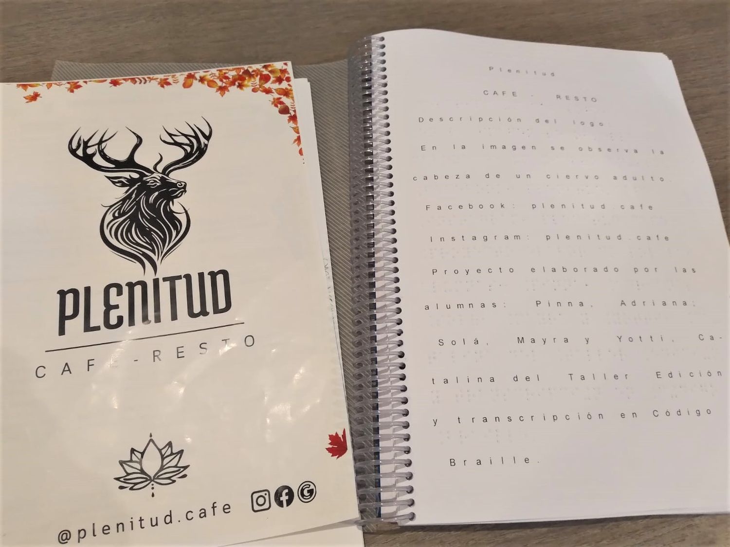 Un café de la ciudad incorporó la transcripción de su carta en sistema braille