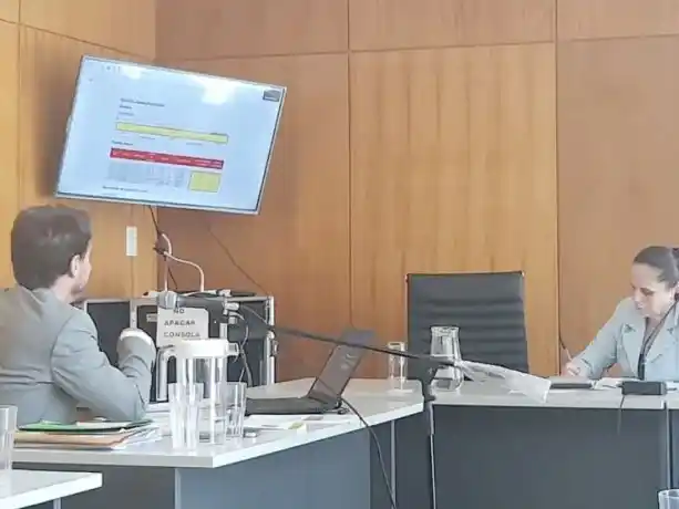 La Justicia ordena acceder a los celulares de los policías acusados