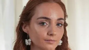 Coralino, es uno de los modelos que la diseñadora tresarroyense llevará al Hotel Savoy