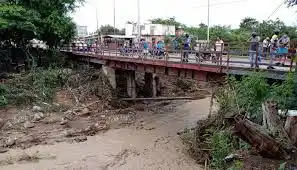 MATAN de un tiro en la cabeza a un hombre y LANZAN el cadáver a una quebrada en Táchira