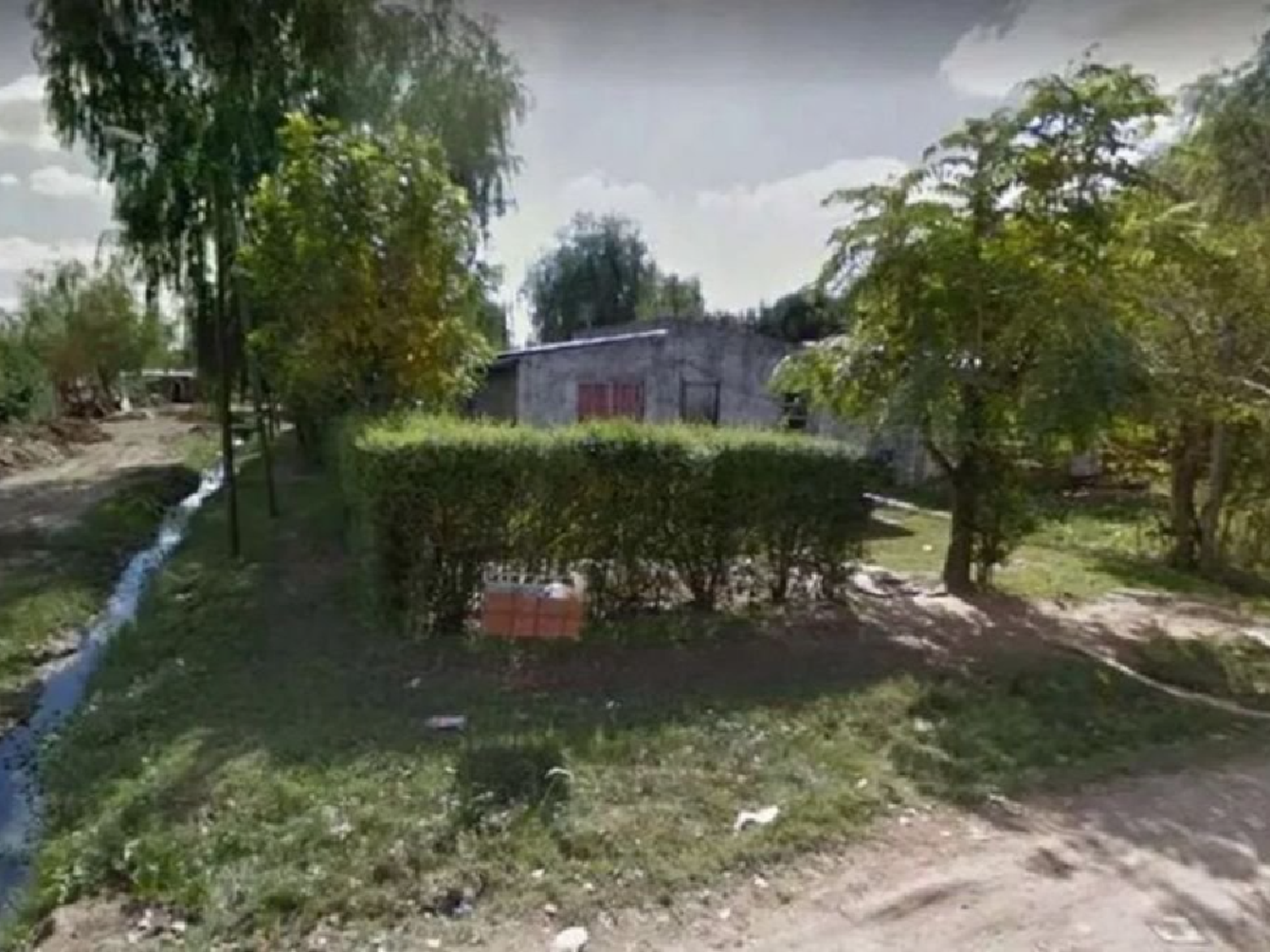 Un hombre fue detenido por violar a su hija discapacitada, embarazarla y enterrar al bebé que tuvo
