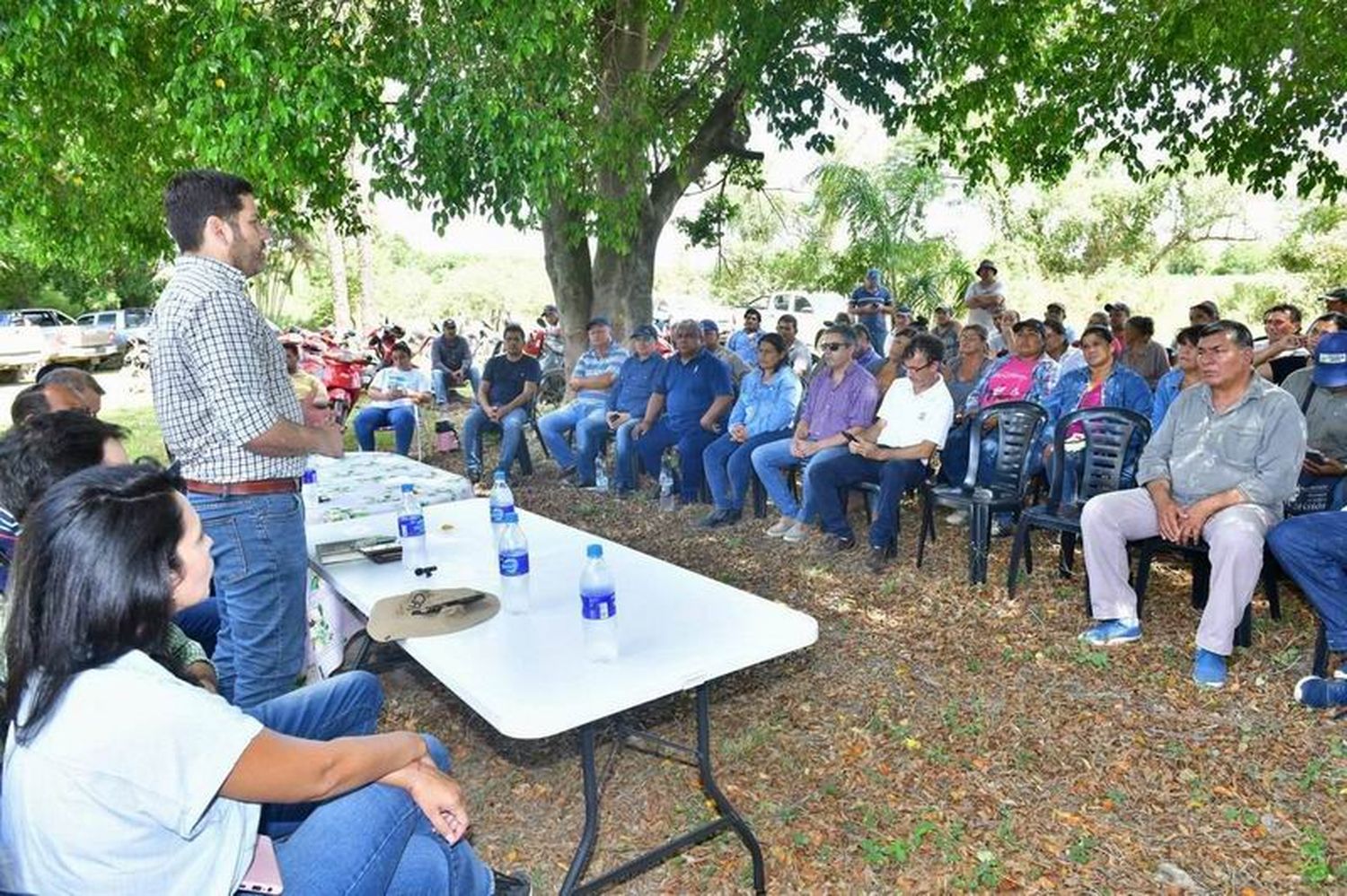 El Ministerio de Producción realizó una
jornada de tomateros para fortalecer el sector