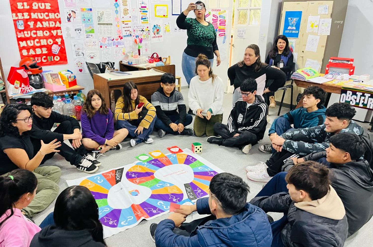 El centro de salud del barrio Liborsi brindó un taller de prevención del suicidio en la EPES N°57