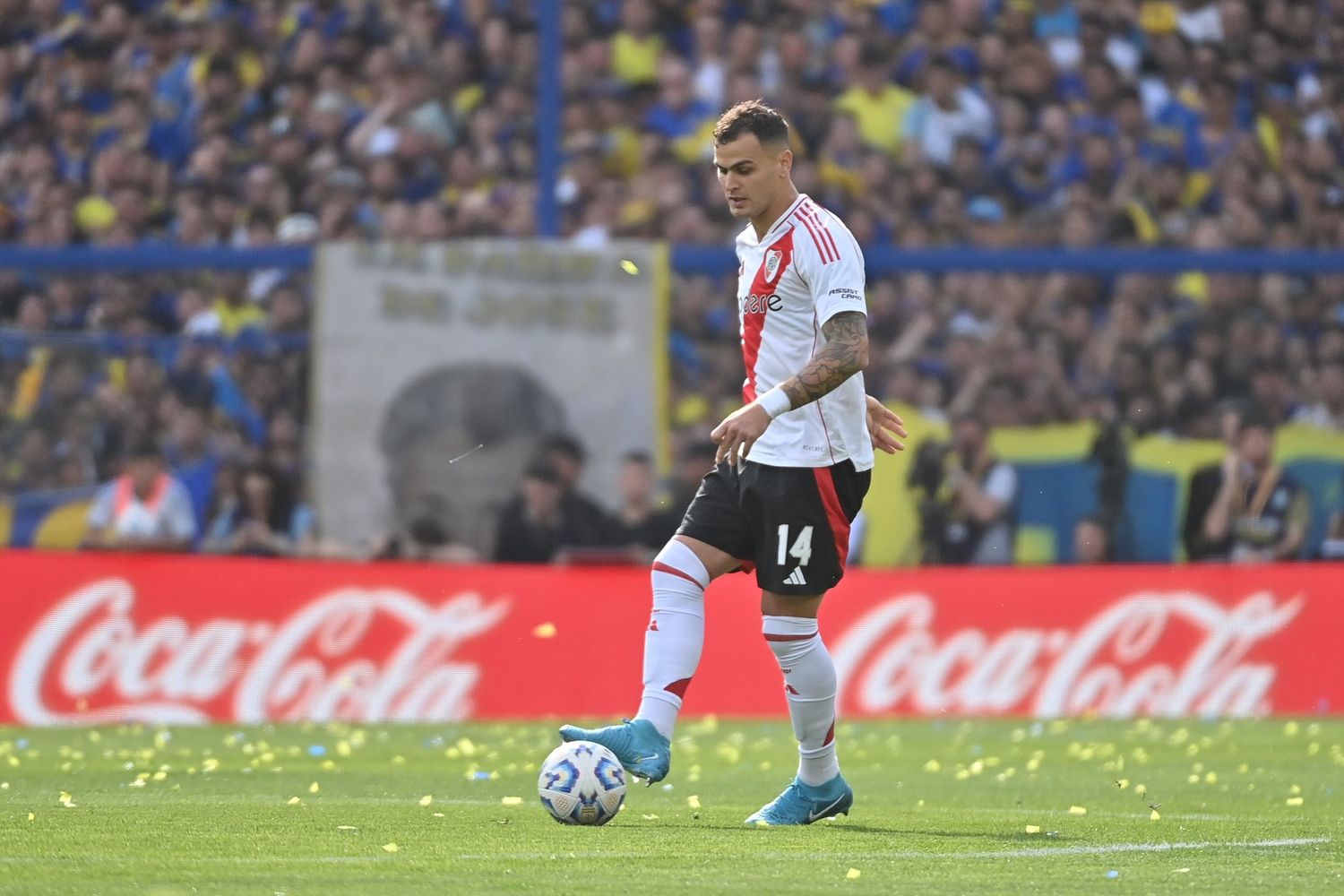 González Pirez estaría en la zaga de River.