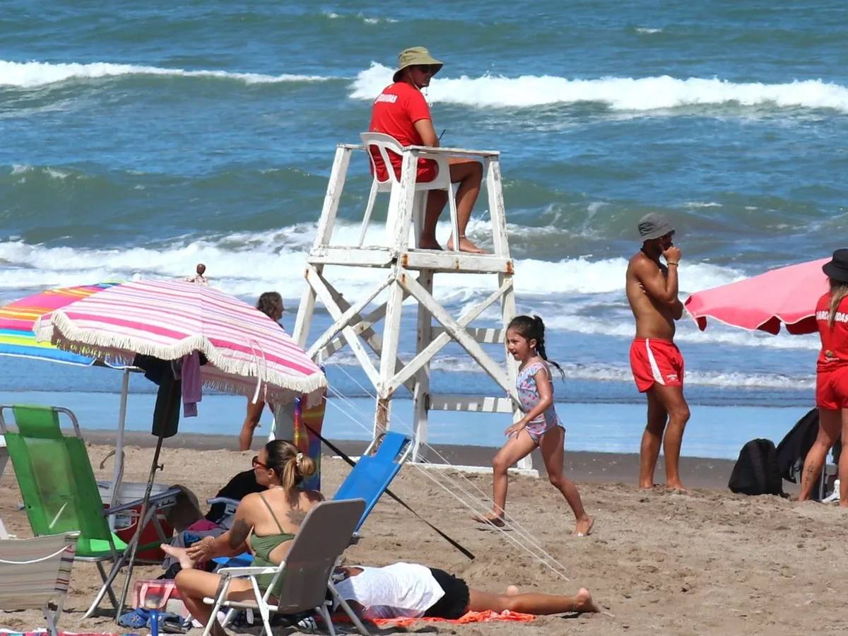 Inscripción para cubrir el cargo de guardavidas en San Cayetano