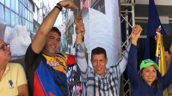 PESCANDO EN RÍO REVUELTO: Henri Falcón justifica su apoyo a Carlos Prosperi