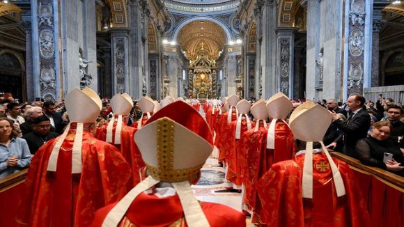 Cardenales oraron «por la UNIDAD de la IGLESIA» antes del  encierro del cónclave (+Video)