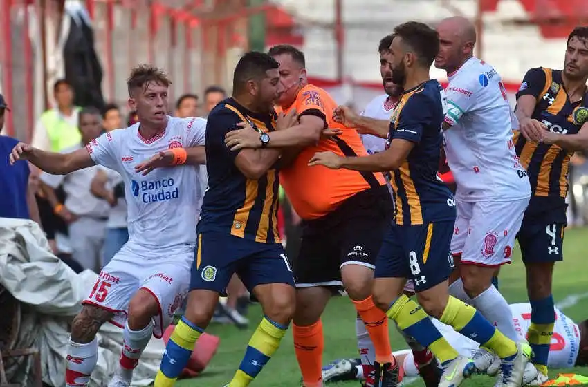 El momento de calentura le salió caro a Ortigoza: se perderá el Clásico