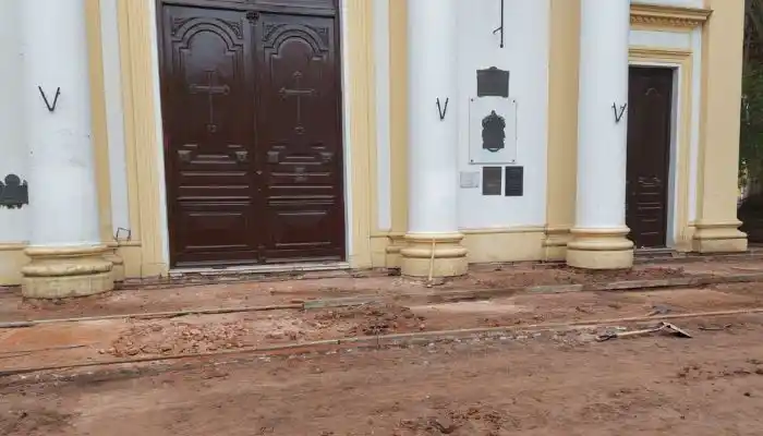 Era cierto: hallaron los cimientos del pórtico de la Iglesia