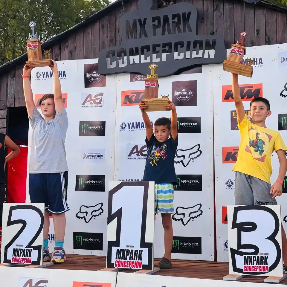 Gran desempeño Valentino Bogue en una fecha única de motocross en Misiones