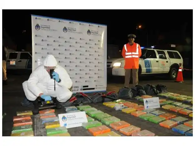 10 detenidos y 133 kilos de cocaína fue el saldo de nueve allanamientos