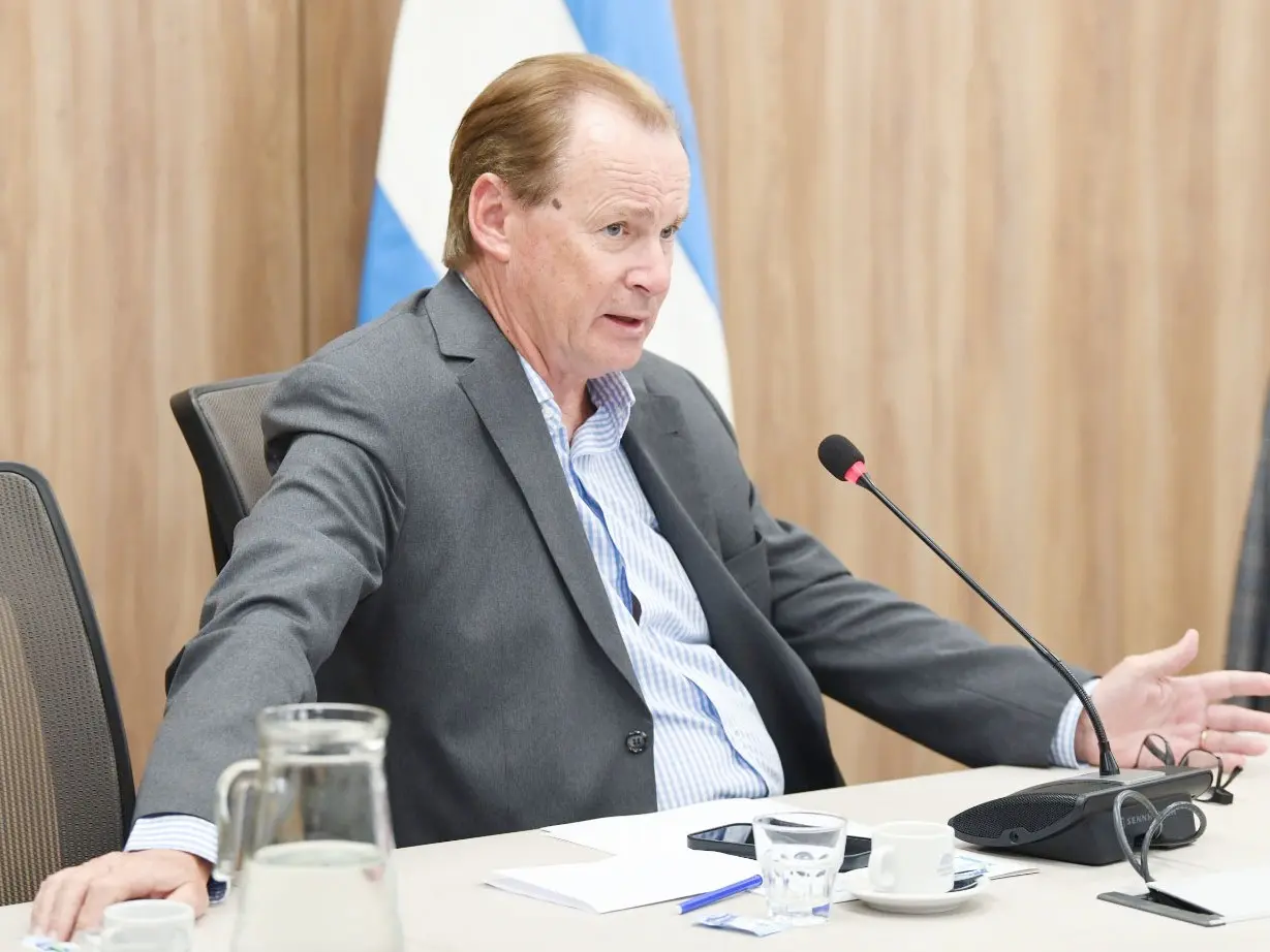 Proponen suspender embargos y ejecuciones para aliviar a familias endeudadas