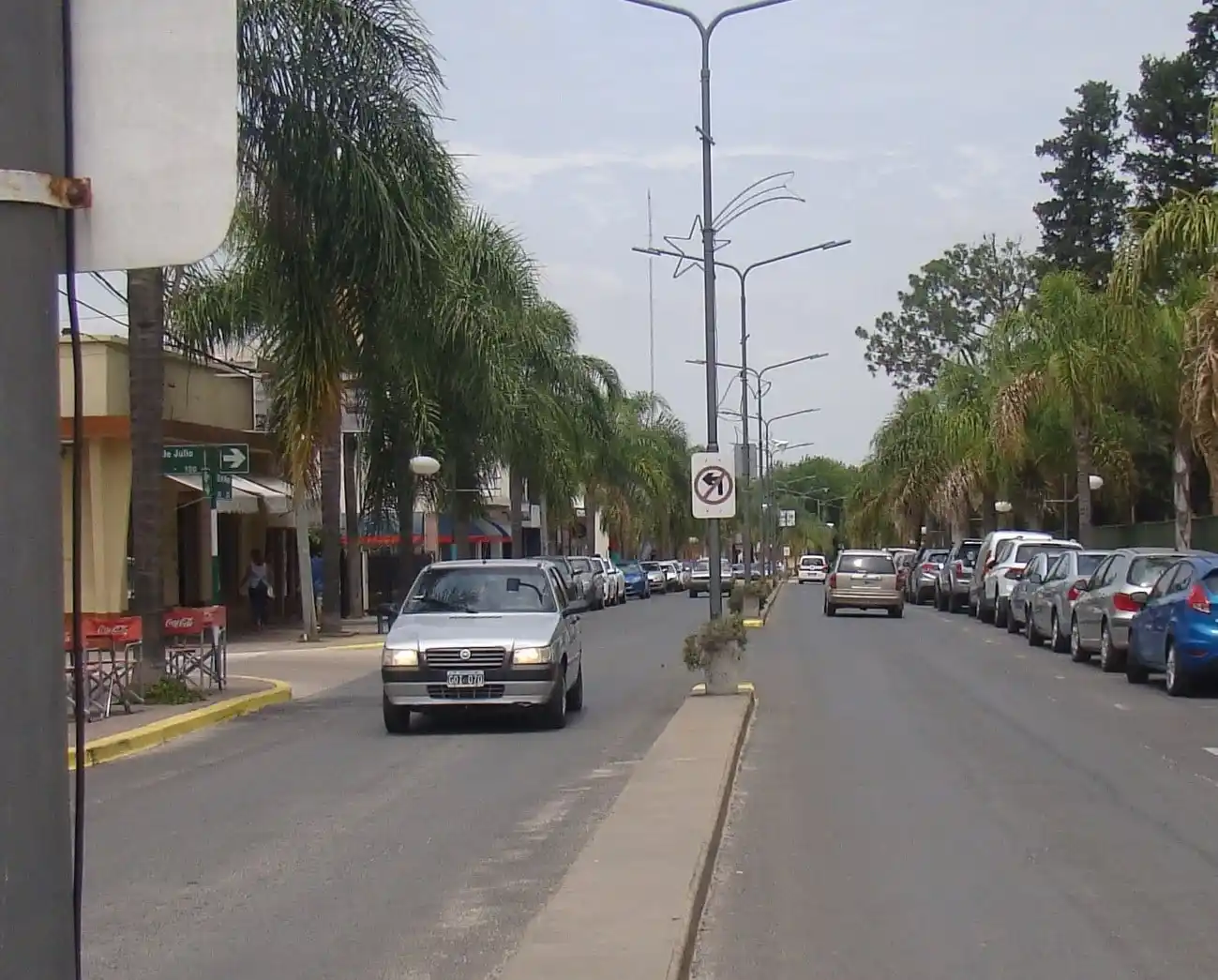 Emiten orden de arresto para dos imputados en robo a heladería