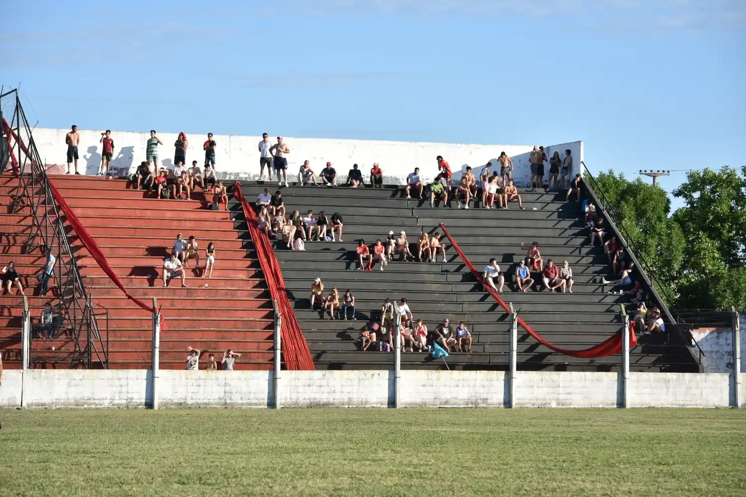 Fútbol: cinco aprehendidos con drogas en la semifinal que Mitre le ganó a Independencia