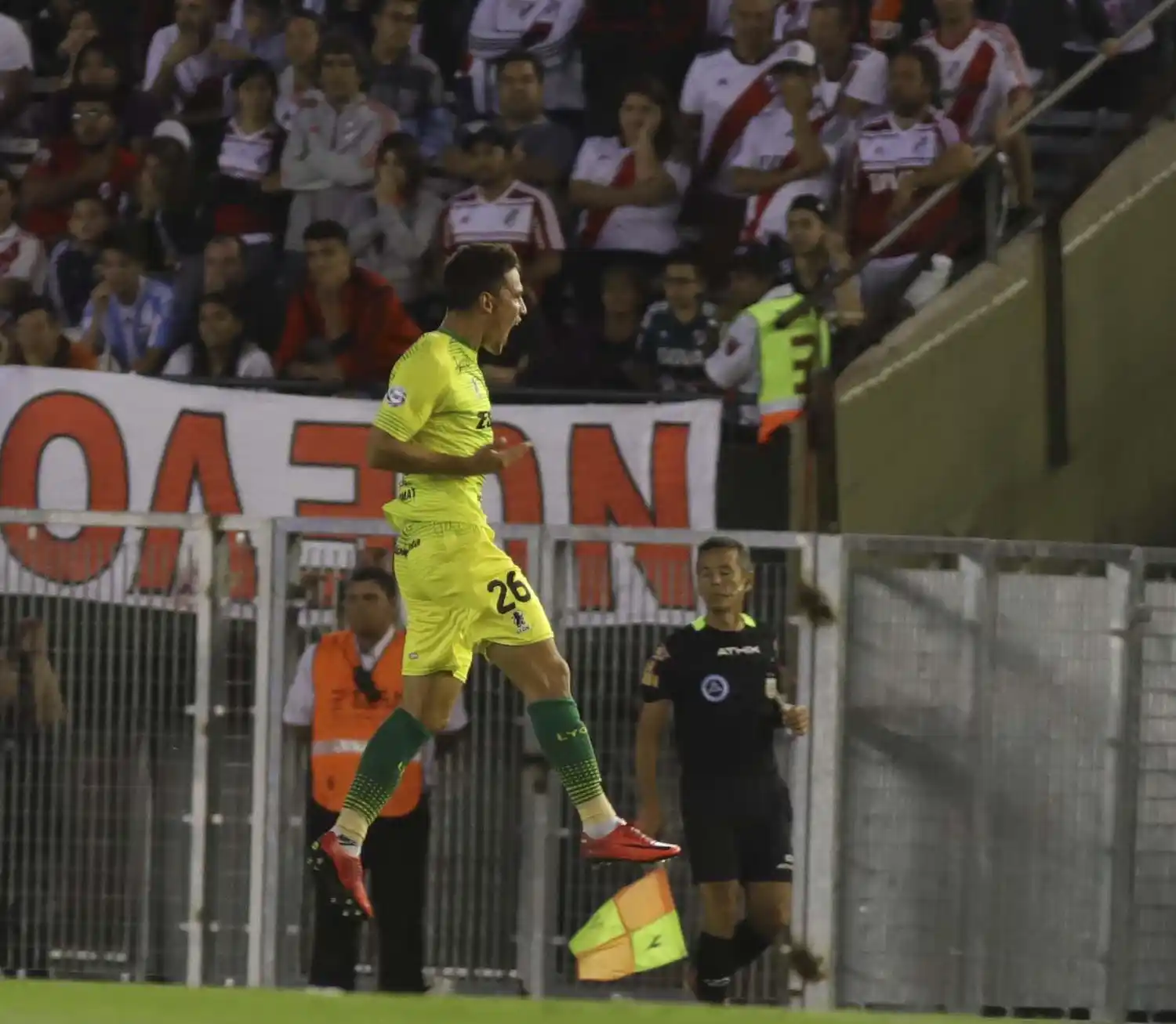 Debut para Defensa, ante Botafogo en Brasil