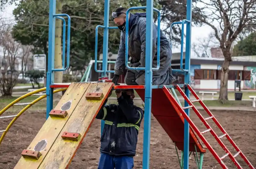 La Municipalidad realiza trabajos de mejoras en la Plaza de la Revolución