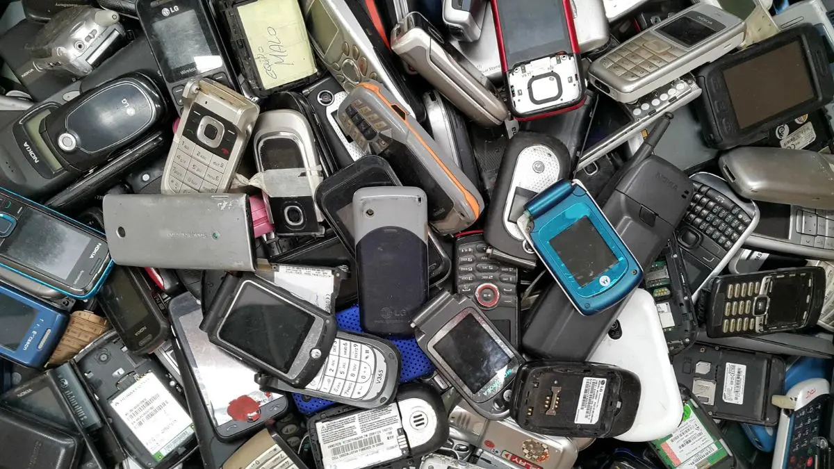 Al menos 5.300 millones de celulares se convertirán en basura en 2.022 (+ Razones)
