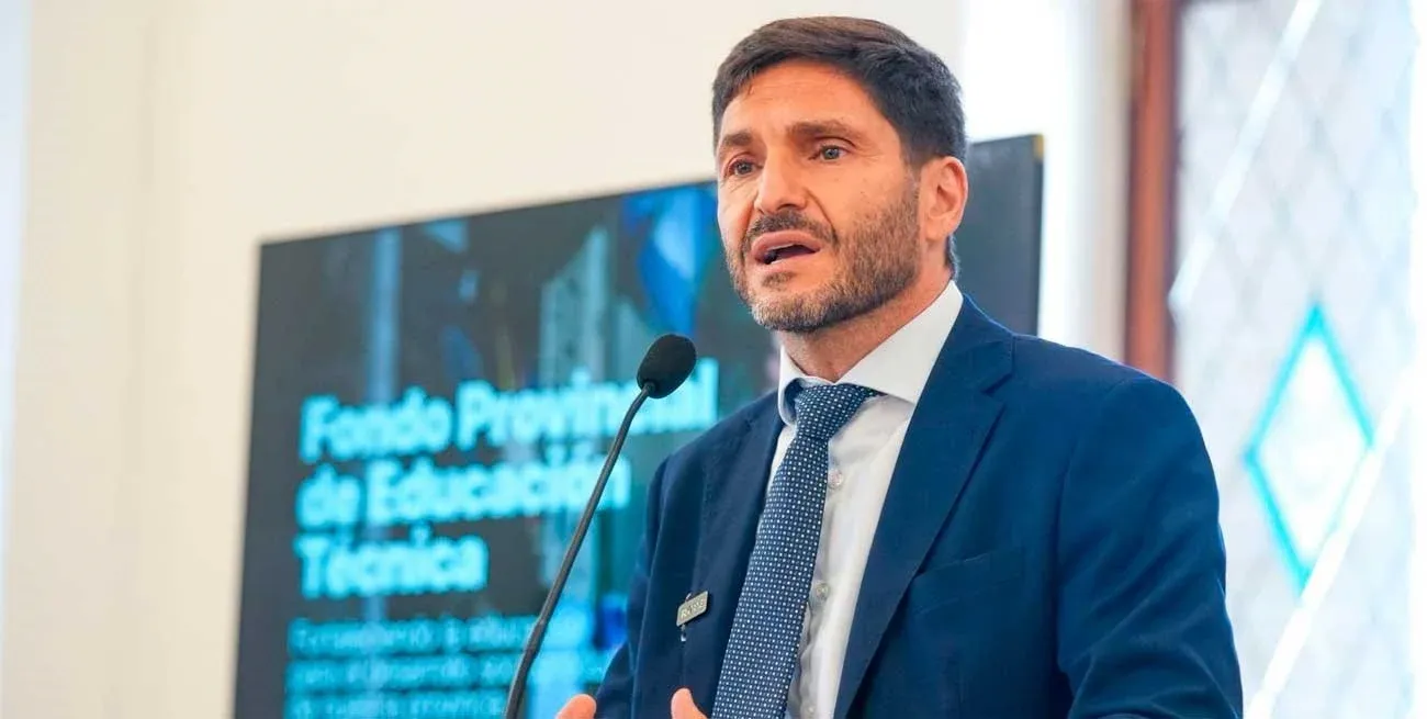 El mandatario encabeza en la Cuna de la Bandera el encuentro.