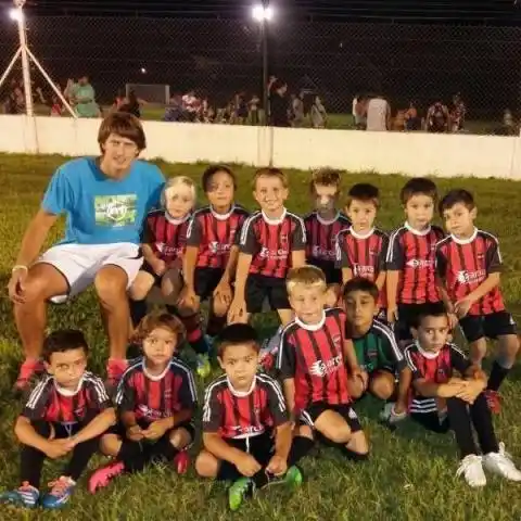 
Se disputa un atractivo torneo de fútbol Infantil en cancha del Sindicato de la Carne