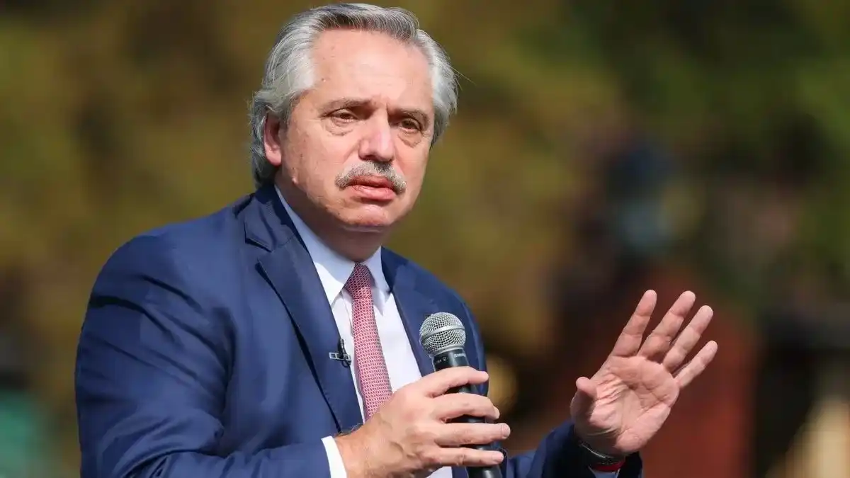Alberto Fernández encabeza la inauguración del Centro Regional de Universidad de Ituzaingó