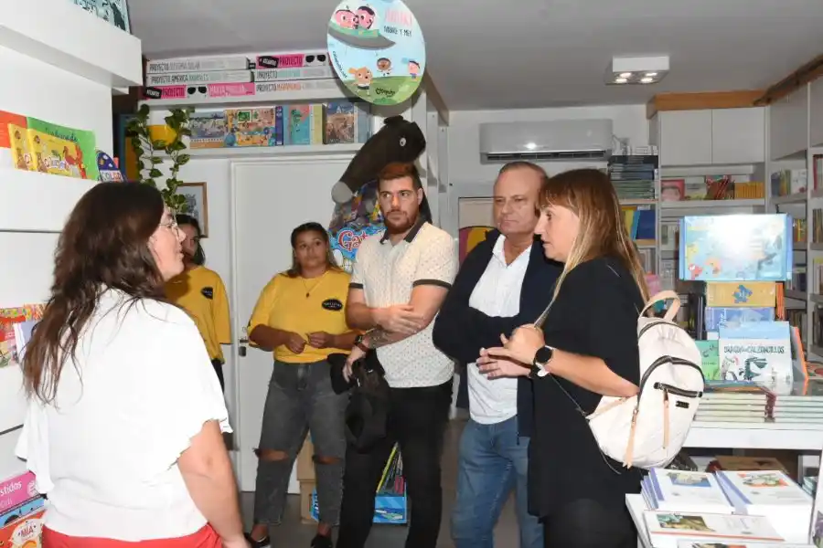 Municipio, Provincia y CGT recorrieron empresas que utilizan  los programas de Prácticas Laborales y Primer Empleo”.