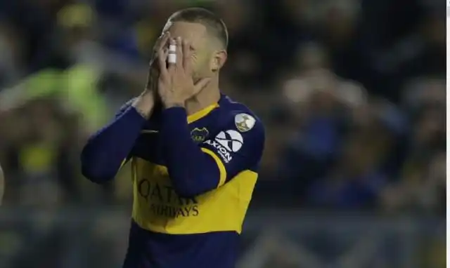 Cagliari cambió condiciones para la compra de Nández: ¿se cae el pase?
