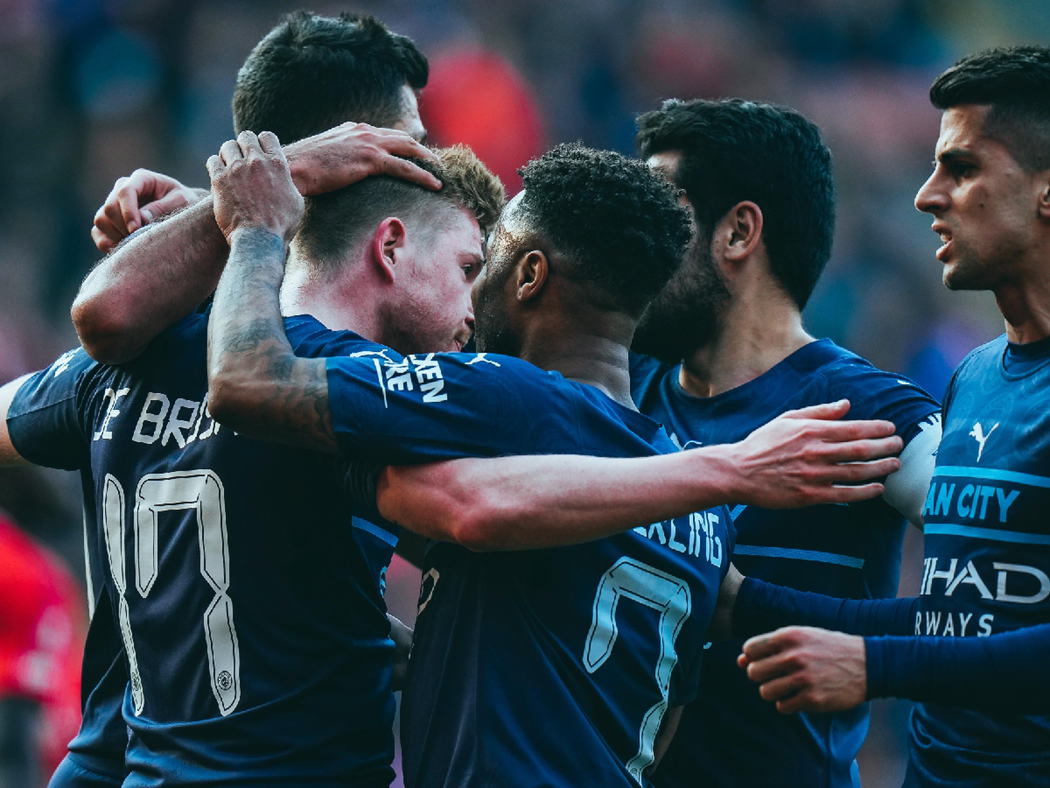 Manchester City volvió a ganar y se mantiene como líder