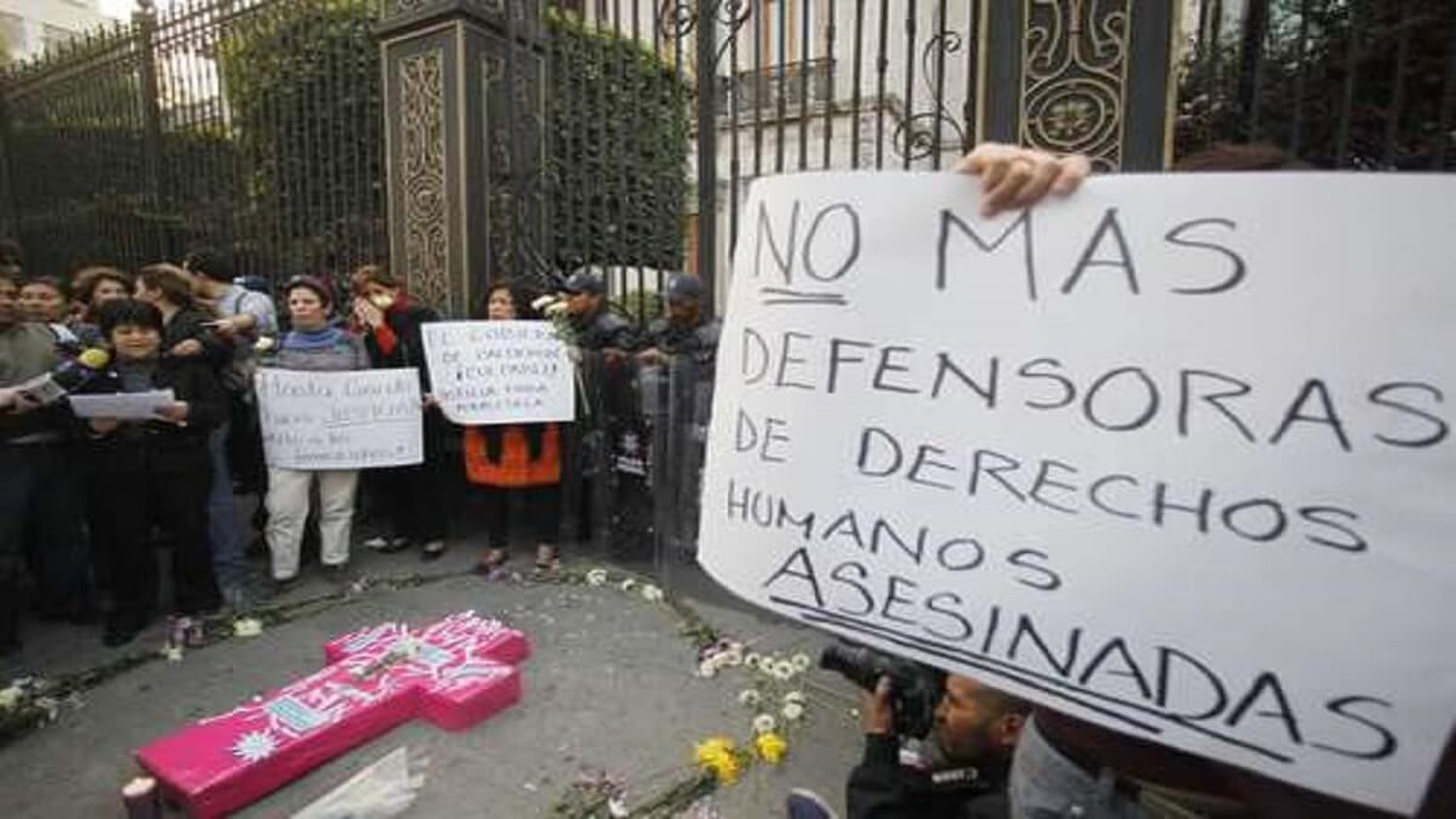 AMNISTÍA INTERNACIONAL cataloga a Colombia como «uno de los más peligrosos» para la defensa de los DD.HH.