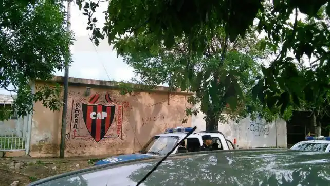 Piden detener a 12 barras de Patronato que atacaron a niños en una tribuna