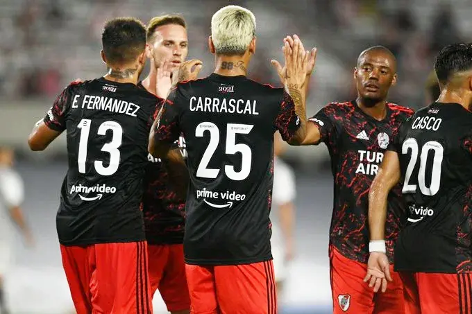 River arrancó con todo