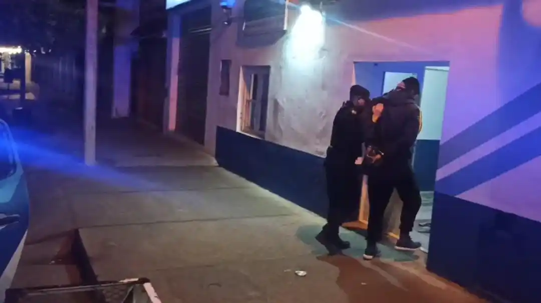 Detenido por querer atacar a su expareja.