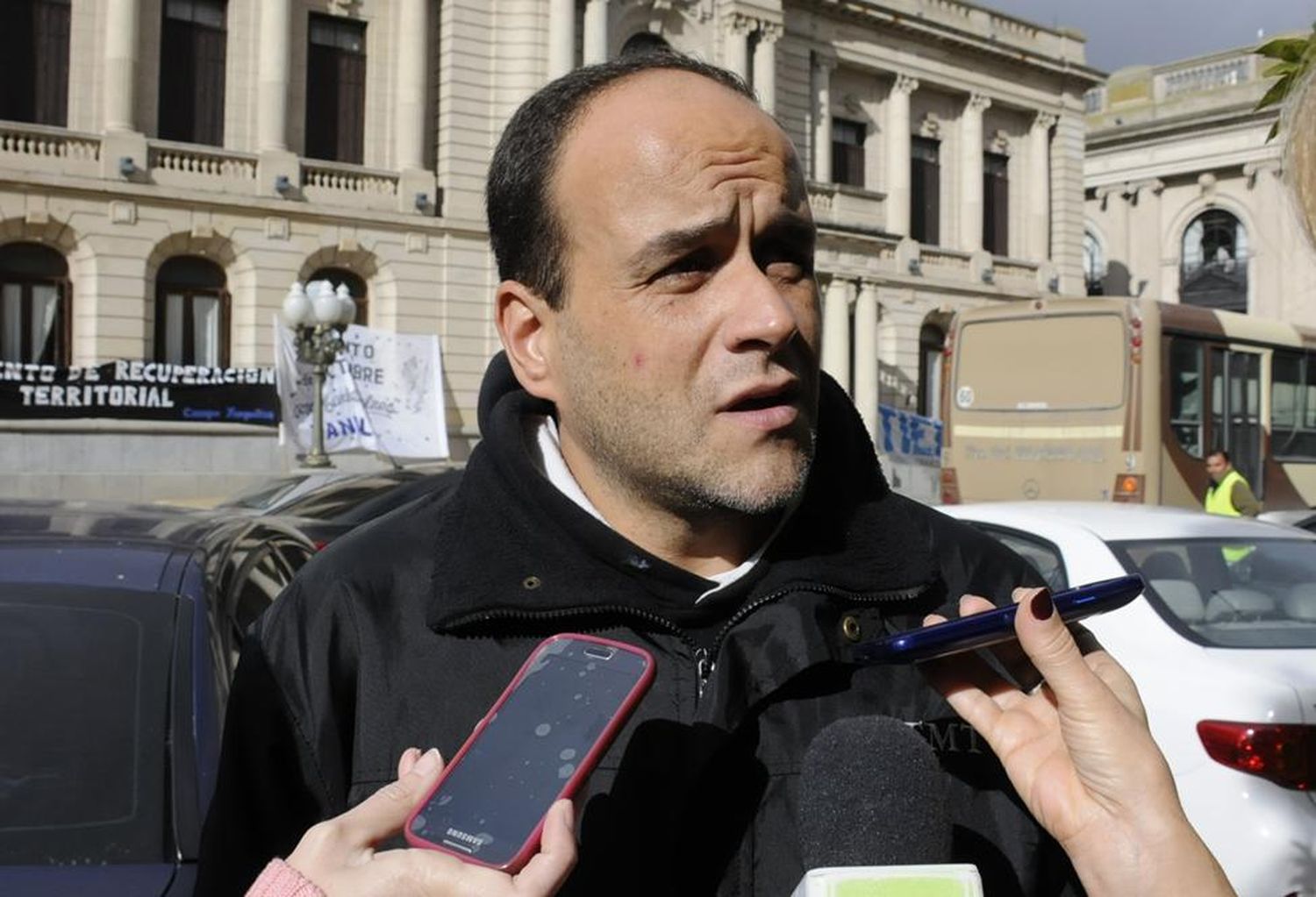 Cuestionan que el Municipio no busque solucionar el problema de la salud
