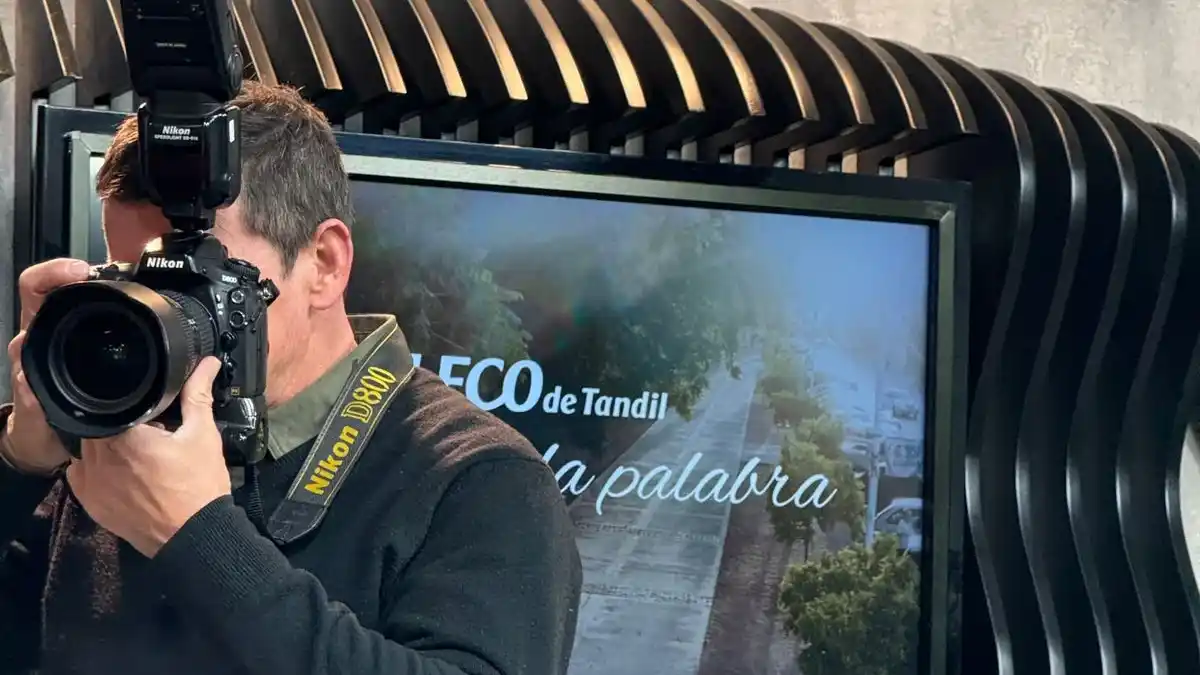 Rody Becchi expondrá "Estar ahí", una selección de 35 fotografías sobre el último cuarto de siglo de la ciudad.