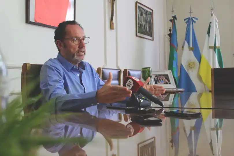 Carlos Casares: Torchio congeló su salario por seis meses