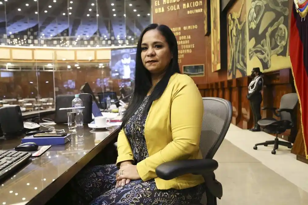 La segunda vicepresidenta de la Asamblea Nacional, Bella Jiménez, fue denunciada por supuesta gestión de cargos públicos y será sometida a investigación en el Comité de Ética.