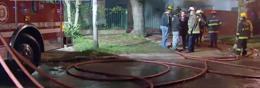 Incendio en fábrica de plástico en Quilmes