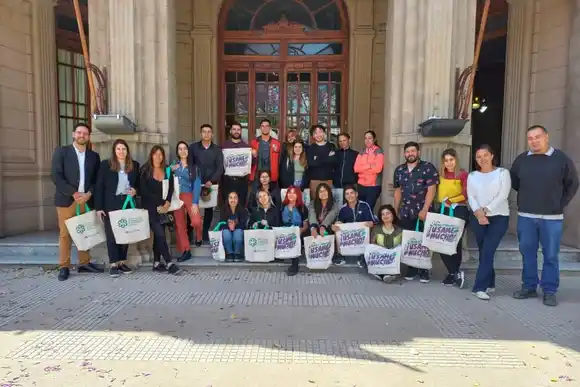 Estudiantes de la Universidad Arturo Jauretche visitaron la ciudad para conocer el trabajo ambiental
