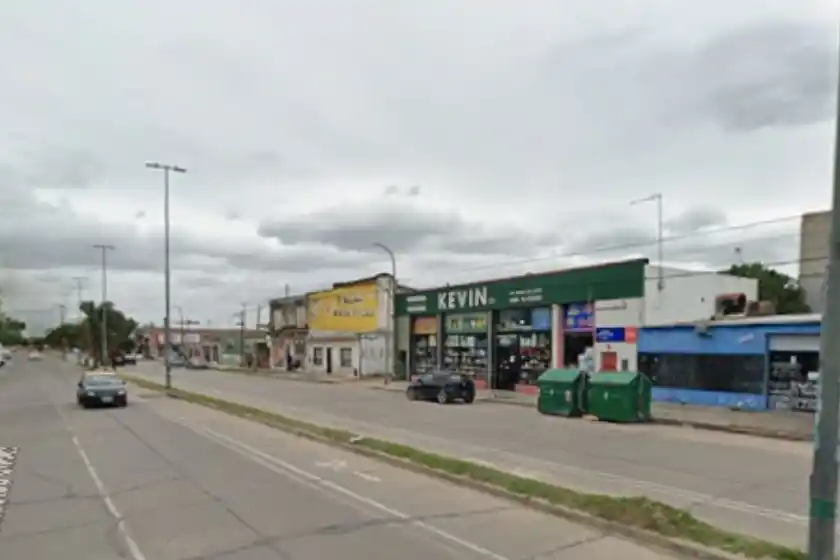 Ferretería atacada.