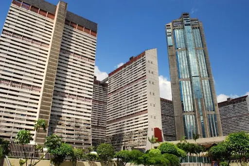 ¡A GOLPES! Mataron a empleada pública en Parque Central