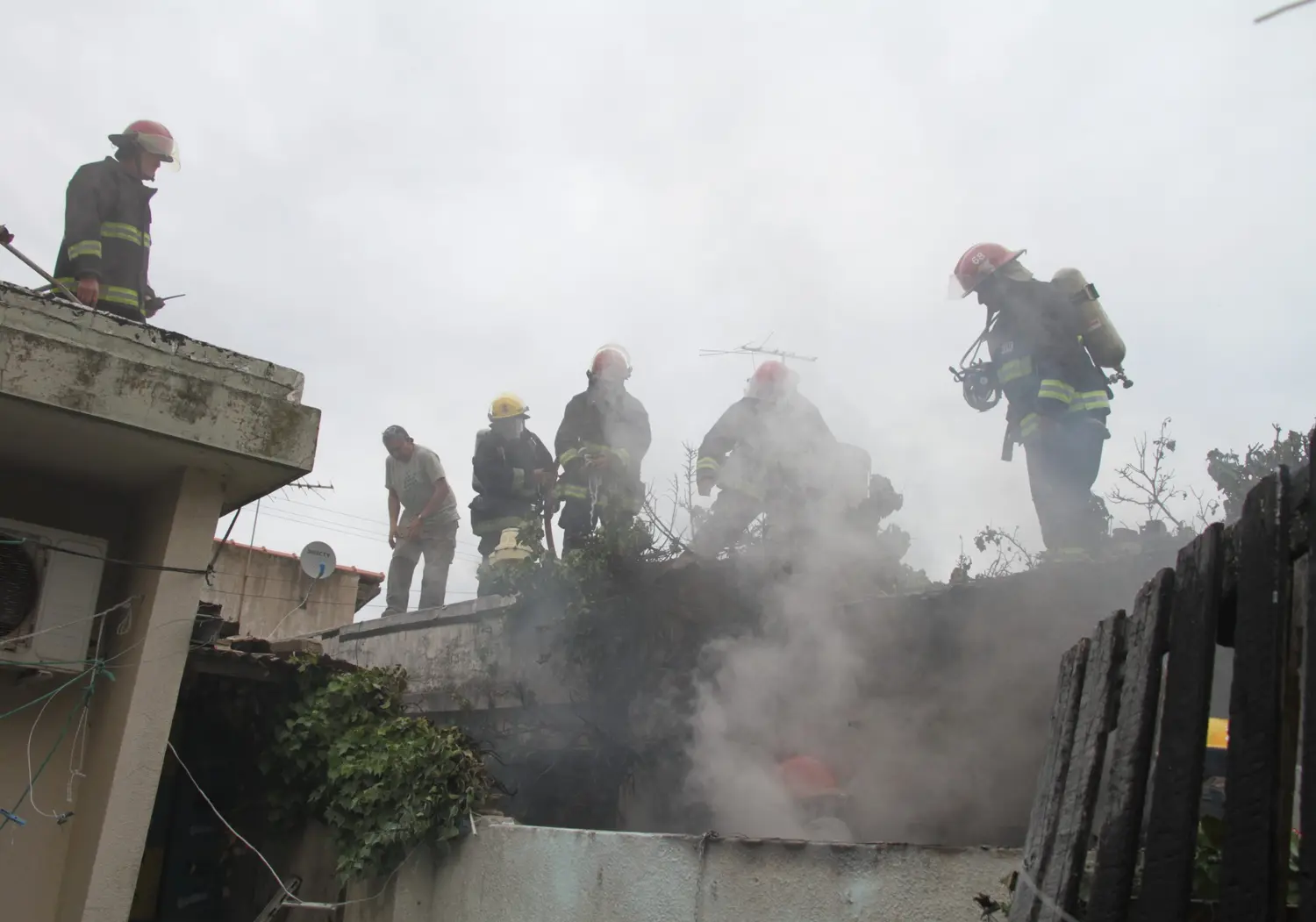 Incendio en vivienda en desuso en Claromecó