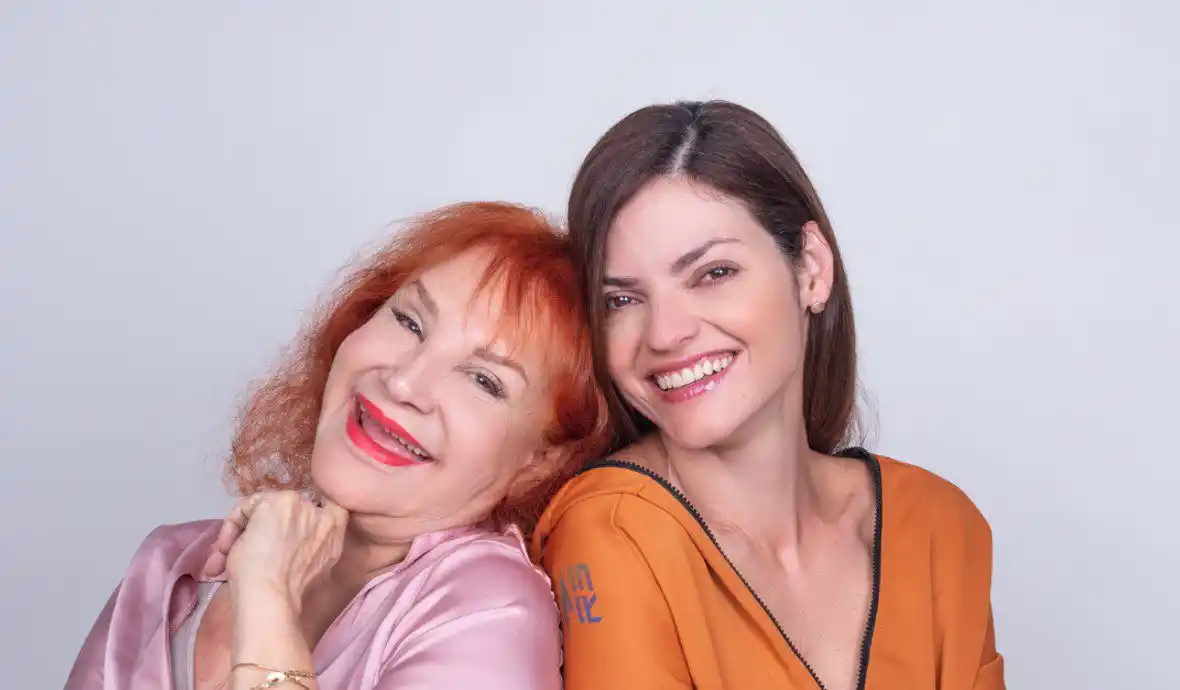 Tania Sarabia y Claudia La Gatta suben a las tablas