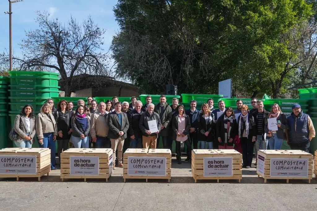 Entrega de equipamiento para el tratamiento de residuos
