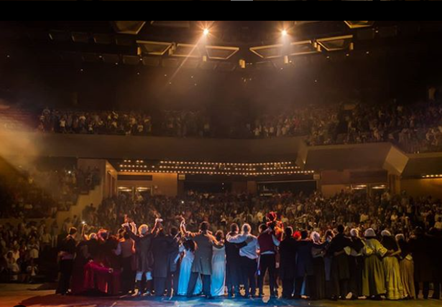 Las funciones se hicieron con un equipo adaptado de aire acondicionado que no alcanzó para los presentes. Foto: Instagram
