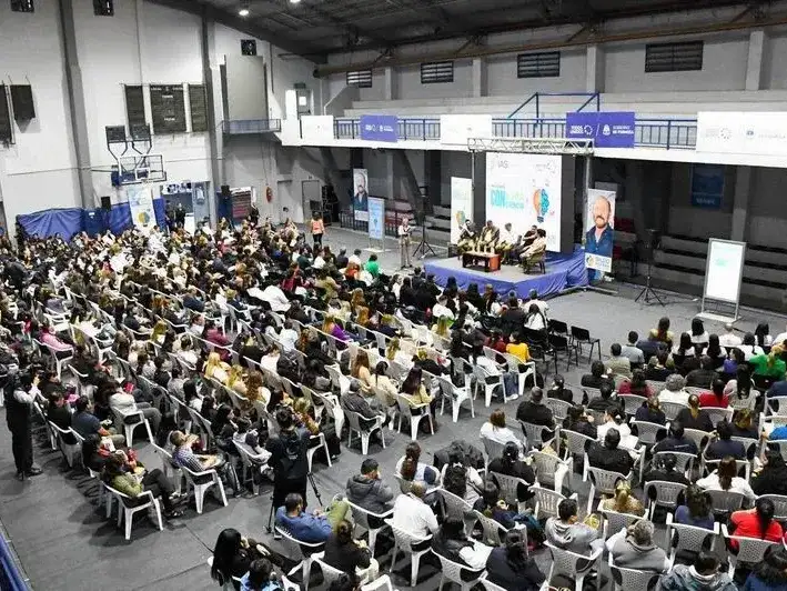 Sigue el ciclo de formación en educación
digital para docentes de todos los niveles