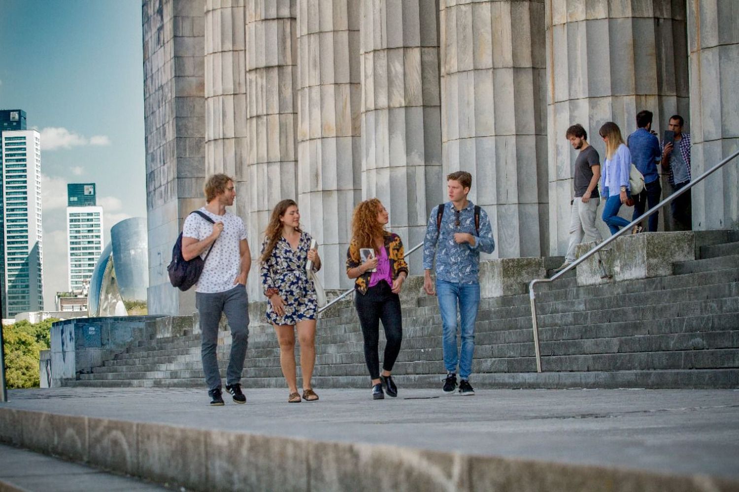 Ciudad de Buenos Aires lanzó 100 becas para estudiantes universitarios bonaerenses y del país