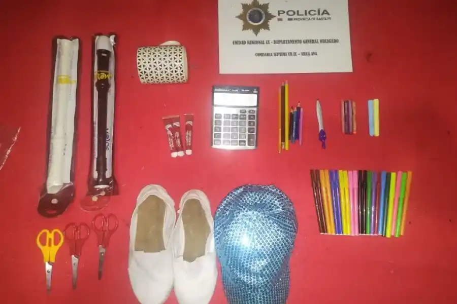 Menores violentaron la puerta de una escuela en Villa Ana, robaron artículos escolares y realizaron destrozos