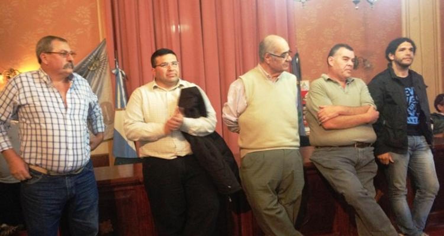 Paro de municipales tras rechazar 6 % de aumento ofrecido por el Ejecutivo