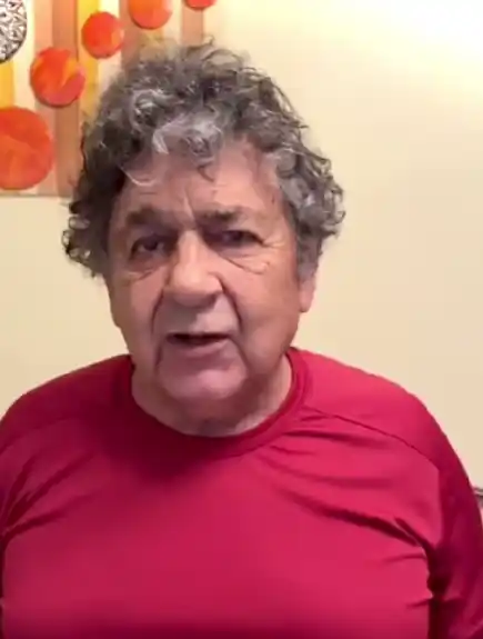 Cacho Deicas anunció su regreso a los escenarios tras su etapa en Los Palmeras