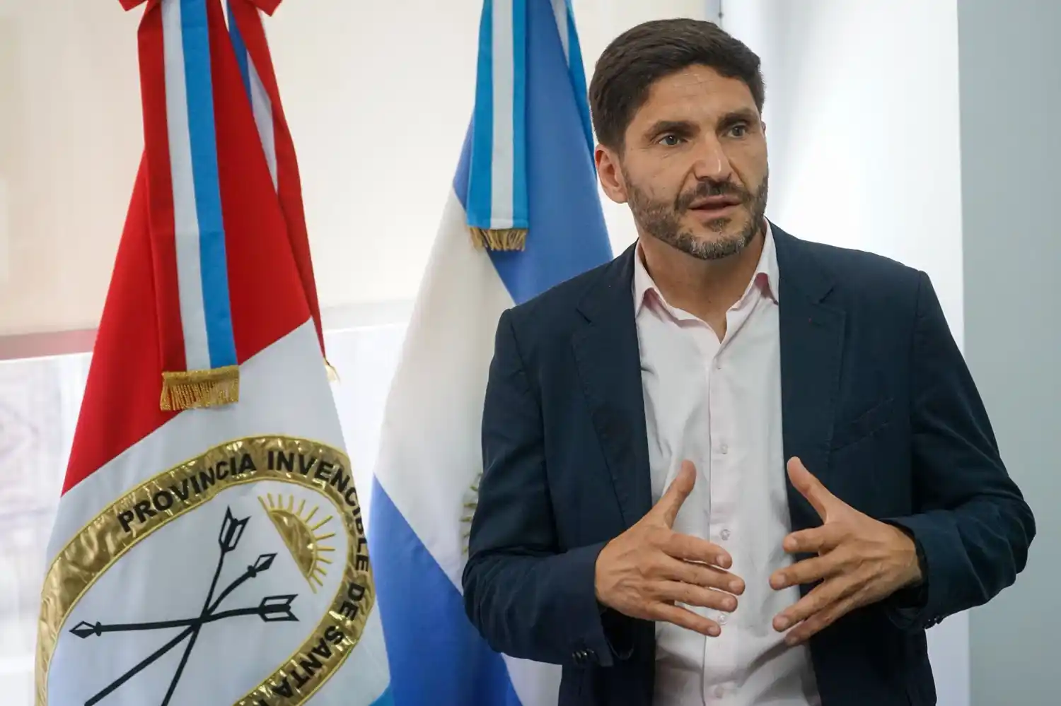 Oficialmente, el gobernador Pullaro se postuló para la elección de convencionales constituyentes