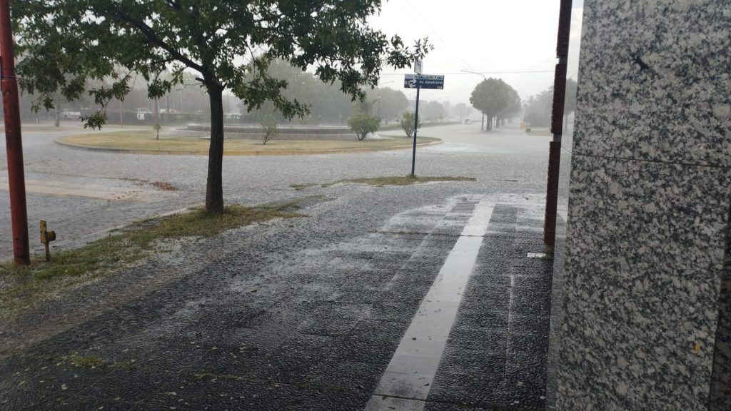 Precaución: comenzó la tormenta en Tres Arroyos